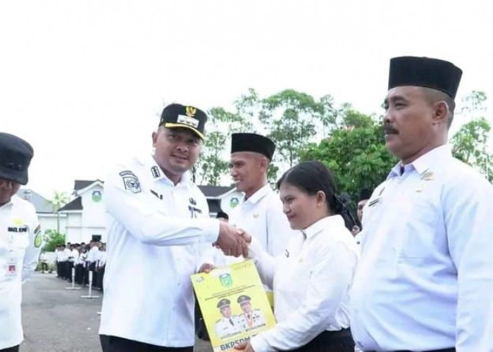 Bupati Tebo Agus Rubiyanto Ingatkan Pegawai PPPK Paruh Waktu Untuk Bekerja Maksimal