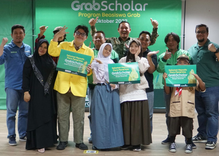 Para Anak Mitra Berprestasi di Jambi Raih Beasiswa Grab