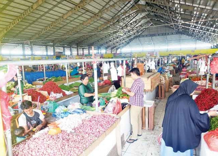 Harga Bawang Merah  di Pasar Tradisional Kota Jambi Terjun Bebas, Rp 16 Ribu Per Kg
