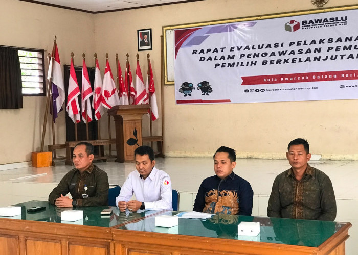 Bawaslu Batang Hari Gelar Evaluasi Pengawasan Pemutakhiran Data Pemilih