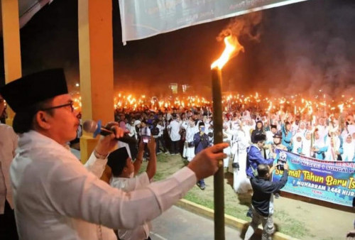 Pawai Ribuan Obor di Lapangan Merdeka Semarakkan Tahun Baru Islam di Sungai Penuh