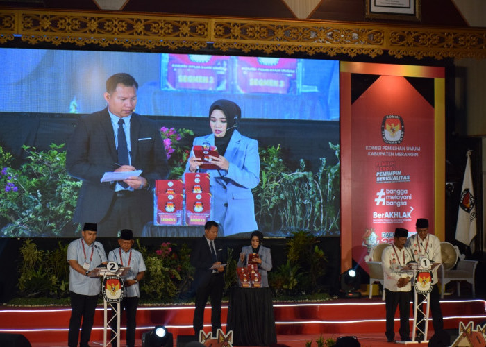 Kepala Humas UNJA Moderator Debat Pilkada Serentak 2024