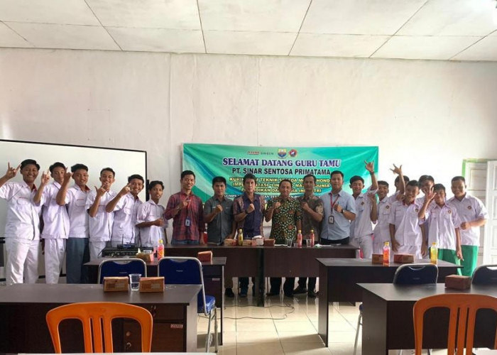 Sinsen Berikan Penguatan Karakter di SMK Binaan Honda 