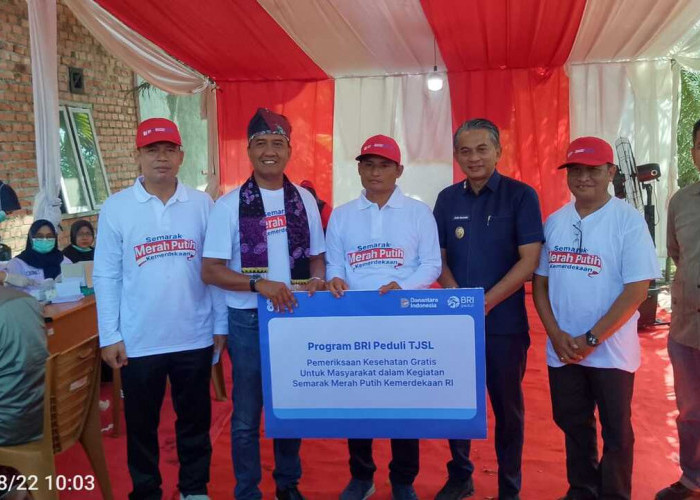 Semarak Merah Putih Kemerdekaan Desa Ibru Meriah, BRI Hadirkan Layanan Gratis hingga Doorprize