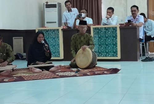 Ajang Belajar Bersama Maestro Digelar di Jambi, Puluhan Pegiat Seni Budaya Muda Belajar Bersenandung Jolo