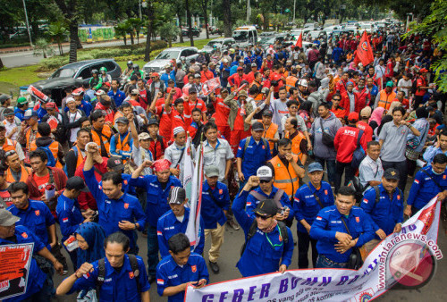 Kalah di PTUN, Anies Diminta Turunkan UMP DKI jadi Rp 4,5 Juta