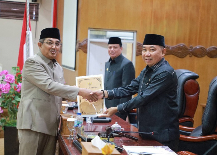 Bupati Anwar Sadat Sampaikan Tanggapan atas Pemandangan Umum Fraksi DPRD terhadap LKPJ 2025