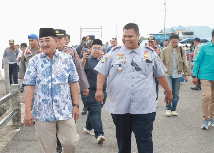 Pantau Arus Balik di Pelabuhan LLASDP, Bupati Anwar Sadat Pastikan Keselamatan Penumpang Jadi Prioritas