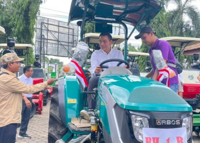 Pemkab Batang Hari Salurkan 150 Unit Alsintan Dongkrak Produksi Pangan