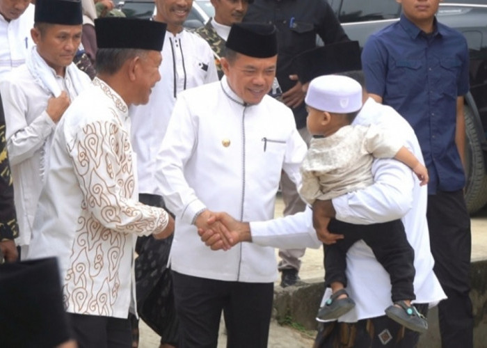 Wabup A. Khafidh Dampingi Gubernur Al Haris Hadiri Haflah Akhirussanah Ponpes Sulton Fattah