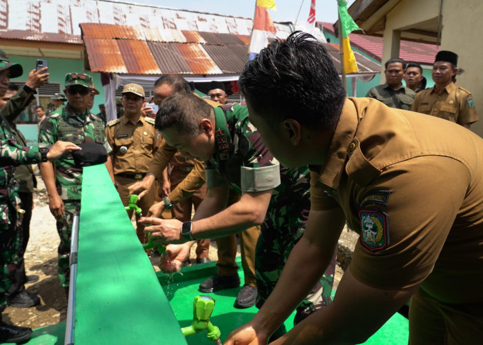 Pangdam XX/Tuanku Imam Bonjol Tutup Karya Bakti Skala Besar Kodim 0420/Sarko