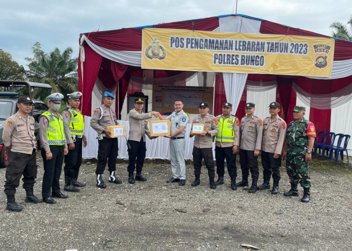 Aksi Simpatik Jasa Raharja Jambi, Serahkan Bingkisan di Pos Pengamanan Lebaran Polres Bungo