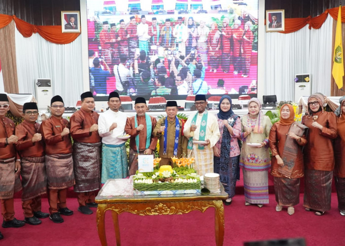 Hadiri HUT ke-61 Kab.Bungo,Gubernur AlHaris Tekankan Kepala Daerah Cari Peluang Pembangunan Ditengah Efisiensi