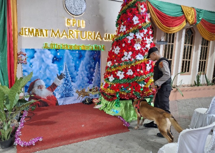 Ditsamapta Turunkan Anjing Satwa K9 Guna Lakukan Sterilisasi Gereja