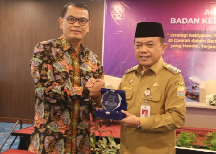 Gubernur Al Haris Minta Perpanjang Runway Landasan 2 Bandara 