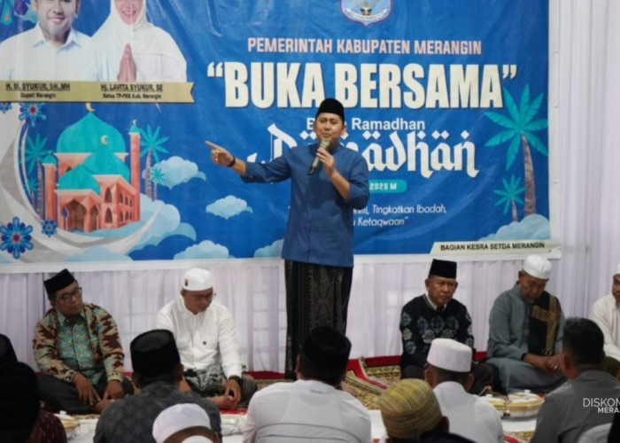 Pesan Bupati M Syukur untuk Kades: Tolong Manfaatkan Program Pemerintah Betul-betul untuk Masyarakat