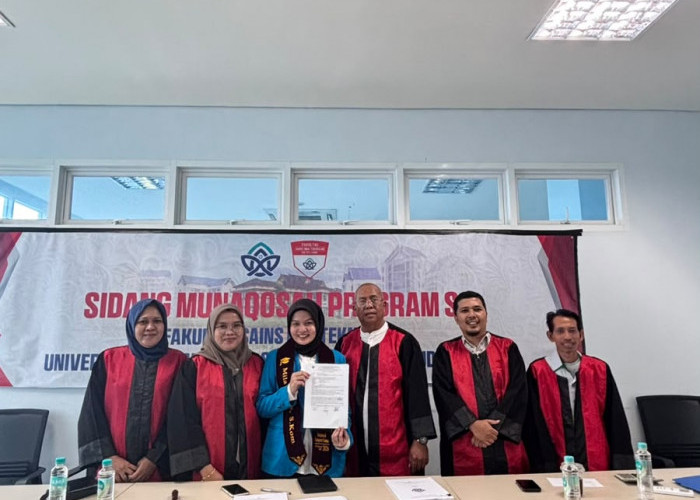 Berhasil Pertahankan Skripsi di Hadapan Penguji, Mila - Mahasiswa Disabilitas UIN STS Jambi Lulus Cumlaude