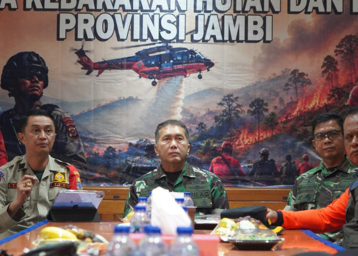 Pangdam XX/TIB Tinjau Posko Udara dan Darat, Pastikan Kesiapan Total Penanganan Karhutla Jambi