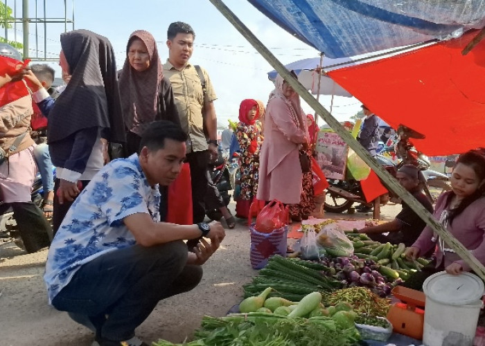 Kunjungi Pasar Sengeti, Cabup Zuwanda Berdialog Langsung dengan Pedagang