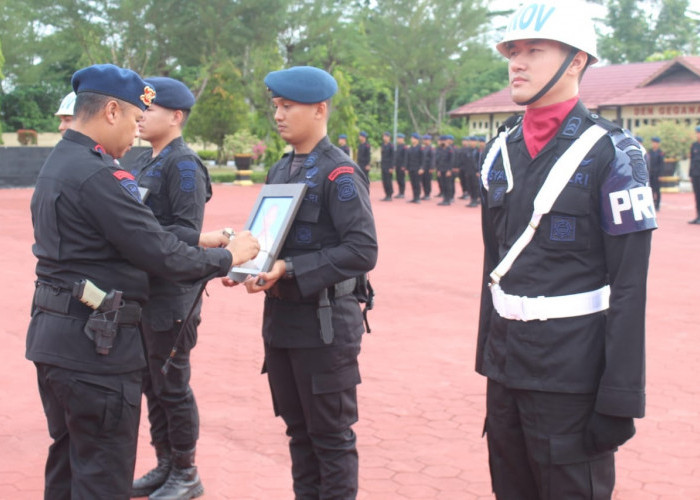 Dua Personel Brimob Polda Jambi  Disanksi PTDH