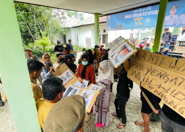 Geruduk Kantor DLH, Warga Penyengat Olak Desak Izin Stockpile Dicabut