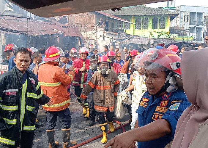 Kebakaran Hebat di Beringin Memakan Korban Jiwa