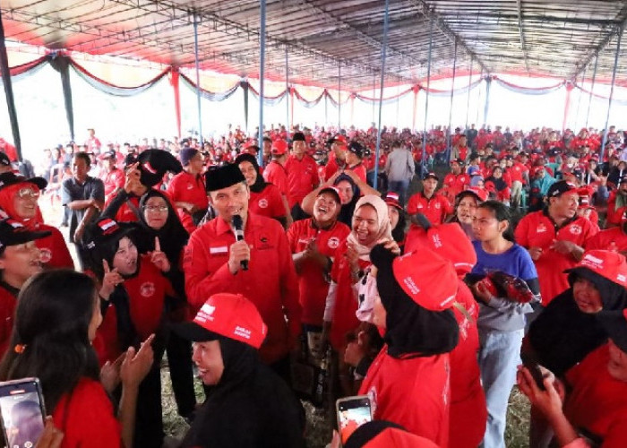 1.000 Relawan Edi Purwanto untuk DPR RI dan Ganjar-Mahfud di Sungai Gelam Siap Menangkan Pemilu 2024