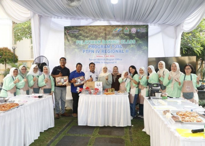 PTPN IV PalmCo Gandeng Pakar Kuliner, Bekali Ibu Rumah Tangga Keterampilan Usaha Kue