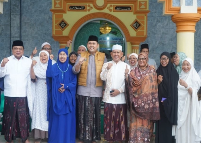 Bupati M Syukur Tegaskan Komitmen Prioritaskan Warga Kurang Mampu Lewat Beasiswa Hingga Jaminan Kesehatan