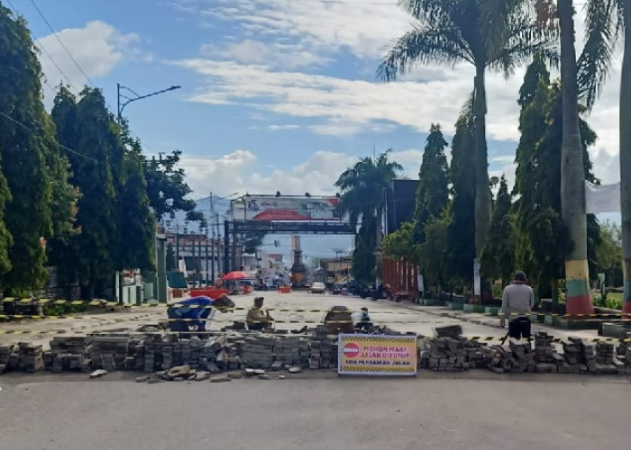 BREAKING NEWS: Jalan Andesit Depan Gedung Nasional Akhirnya Dibongkar