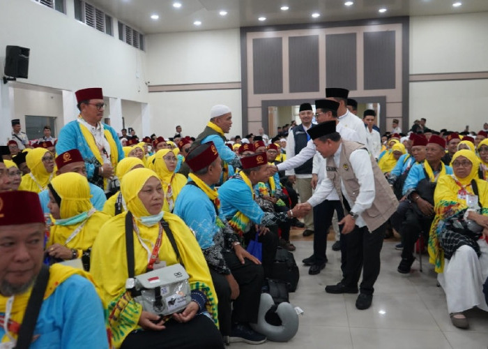 Gubernur Al Haris Lepas Kloter Perdana Keberangkatan Haji 2026 Provinsi Jambi