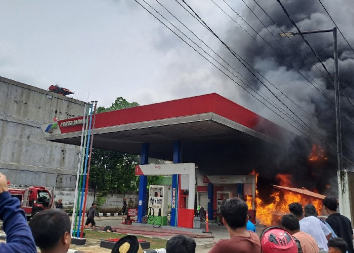 Mobil Tengah Isi BBM Terbakar di SPBU Punti Luhur, Sopir Alami Luka Bakar