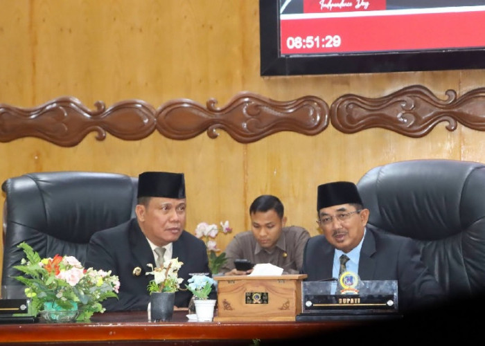 Bupati dan Wabup Tanjab Barat Hadiri Rapat Paripurna Mendengarkan Pidato Kenegaraan Presiden RI