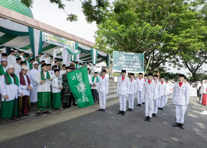 Bupati Mashuri Lepas 5.000 Santri Jalan Santai Peringatan Hari Santri Nasional