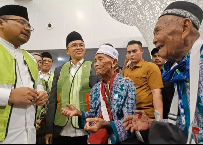 TOP! Menag Perdana Lepas Penerbangan Haji dari Bandara Kertajati