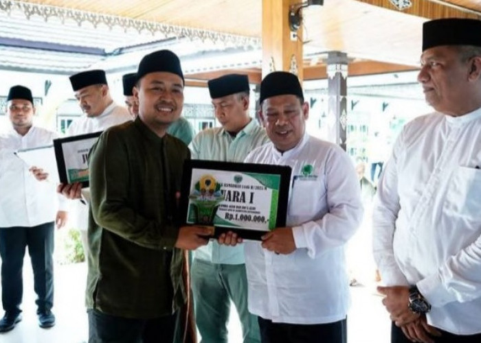 MTQ Ke- 53 Tingkat Provinsi Jambi 2024, Ketua DPRD Batanghari Ikut Serahkan Bonus