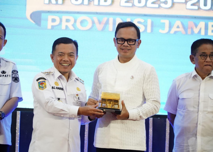 Gubernur Al Haris: Musrenbang Momentum Sinkronisasi Penajaman, Penyelarasan Program Pemerintah Pusat - Daerah
