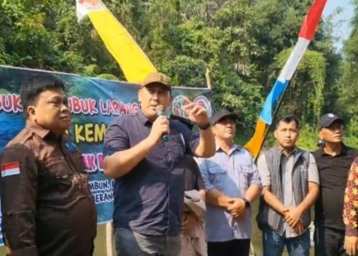 Bupati Merangin M. Syukur Gelontorkan Berbagai Bantuan Saat Kunker di Desa Durian Rambun