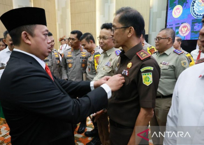 Kajati Jambi Terima PIN Emas dari Menteri ATR/BPN Berantas Mafia Tanah