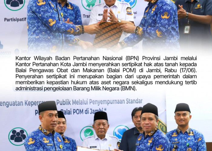 Penyerahan Sertipikat kepada Balai POM di Jambi
