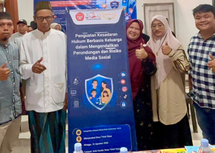 Cegah Bullying dan Risiko Medsos, FH - UNJA Gelar Edukasi Hukum Berbasis Keluarga di Desa Teluk Raya