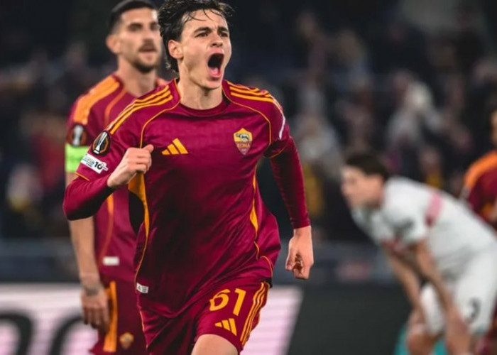 AS Roma Hajar Stuttgart 2-0, Niccolo Pisilli Borong Gol