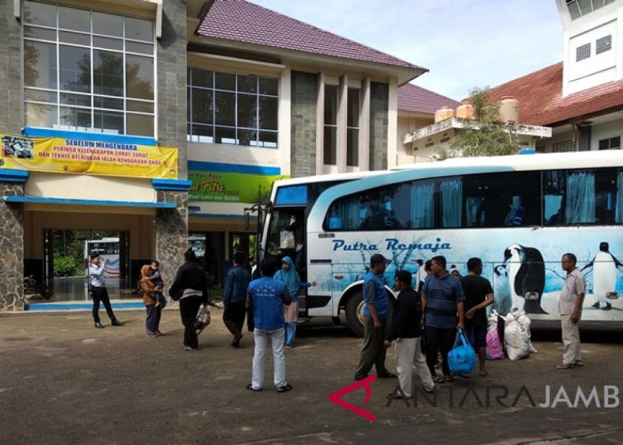 Wajib di Terminal Menaikkan dan Menurunkan Penumpang 