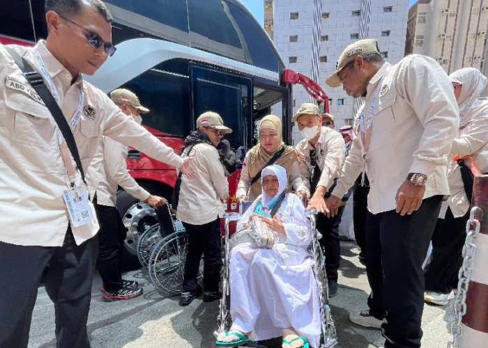 Selamat Datang di Makkah! 12 Kloter Jemaah Haji Indonesia Tiba Serentak di Tanah Suci