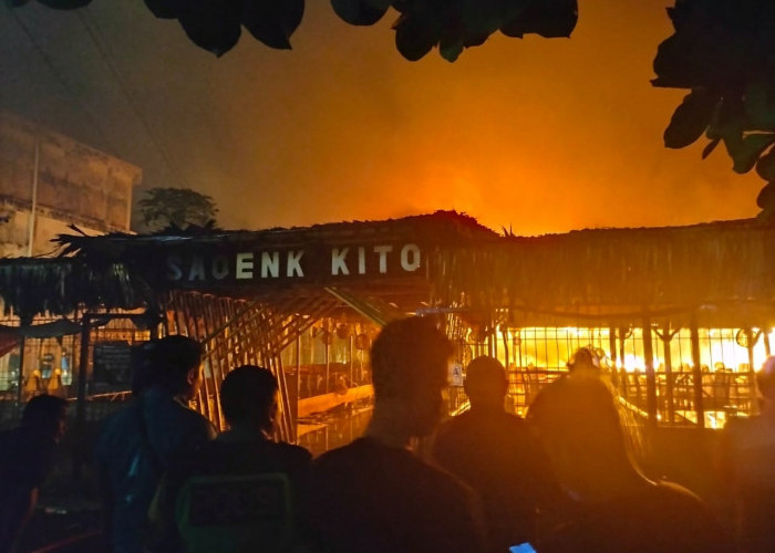 Resto Saoenk Kito Bungo Ludes Terbakar, Api Berasal dari Kompor