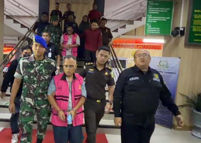 Kejati Jambi Tahan Dua Tersangka Korupsi Pengadaan Tanah Akses Pelabuhan Ujung Jabung