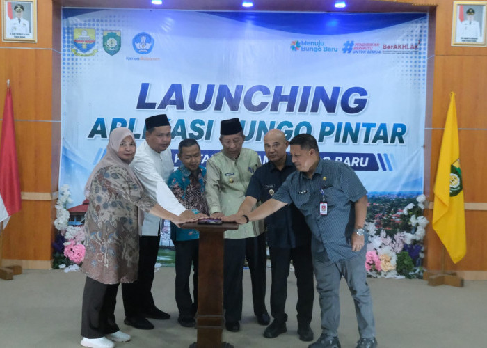 Wagub Sani Bersama Wamen Dikdasmen RI Luncurkan Aplikasi Bungo Pintar, Dorong Transformasi Digital Pendidikan 