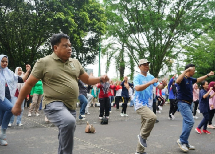 Ciptakan Lingkungan Bersih, Pemkab Merangin Gelar Goro dan Senam Bersama Lintas OPD