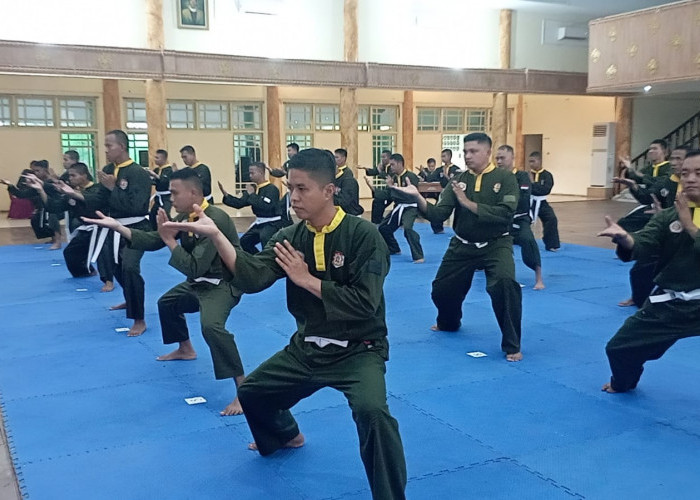 Pembinaan Kemampuan Prajurit, Kajasdam XX/TIB pantau Kenaikan Sabuk Bela Diri PSM di Wilayah Korem 042/Gapu