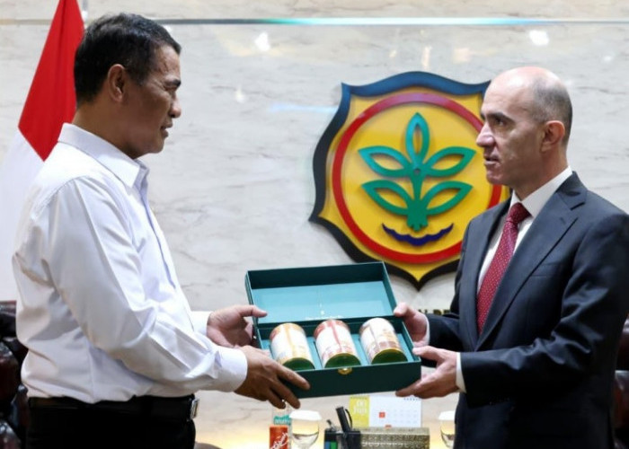 Mentan Amran Dorong Peningkatan Ekspor CPO dan Kelapa ke Lebanon untuk Bidik Pasar Timur Tengah
